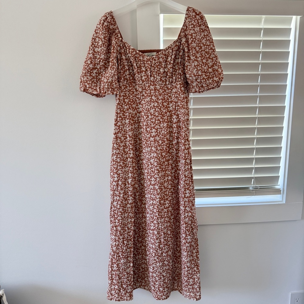 Z SUPPLY FLORAL SMOCKED DRESS SIZE SMALL